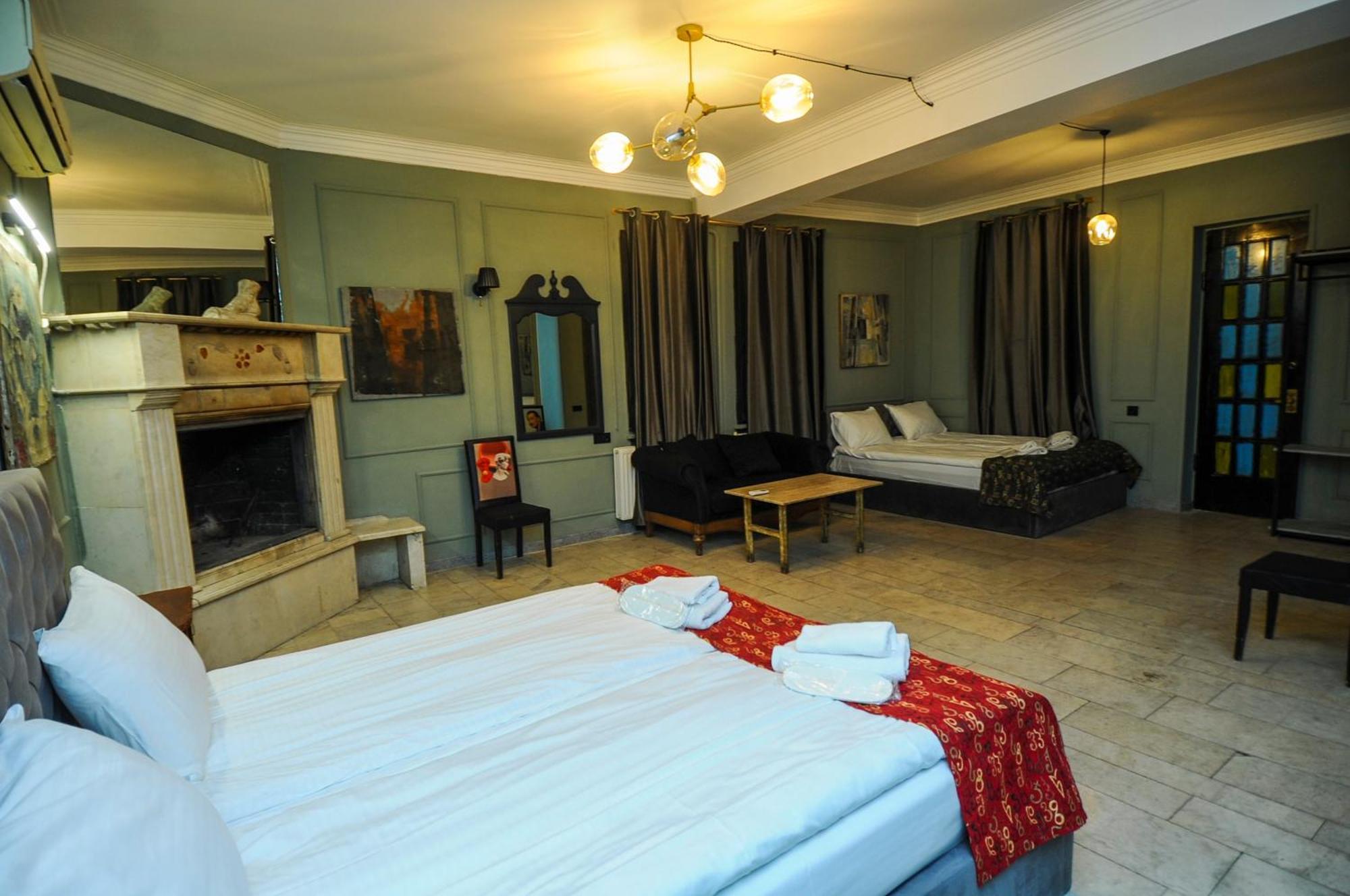 Art Hotel Home Τυφλίδα Εξωτερικό φωτογραφία